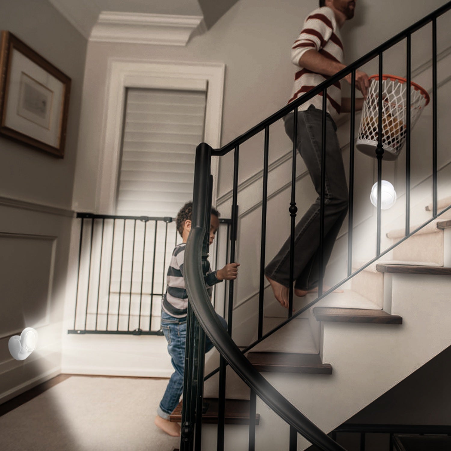 1Pc Wireless LED Spotlight Night Lamp 360 Degree Rotatable With 90 Degree Motion Sensor Battery Operated With 23ft Sensing Range For Closet Bathroom